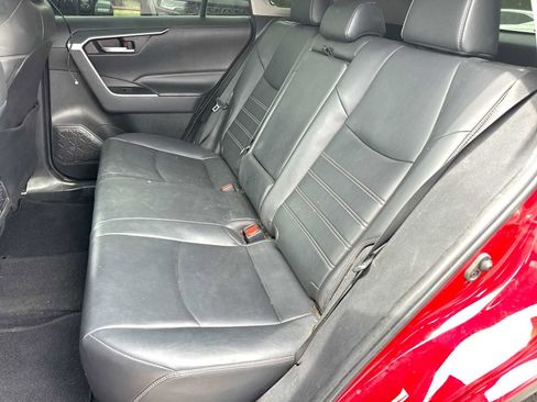 Used 2020 Toyota RAV4 XLE Premium image 23