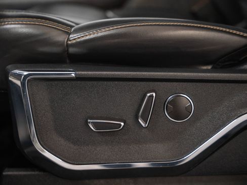 Used 2023 Ford F150 Platinum w/ FX4 Off-Road Package image 47