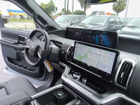 New 2026 Ford Expedition Platinum w/ Stealth Appearance Package AWD/4WD image 29