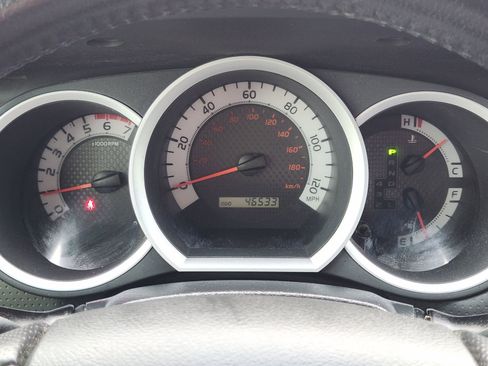 Used 2015 Toyota Tacoma 4x4 Access Cab V6 w/ TRD Off-Road Package image 17