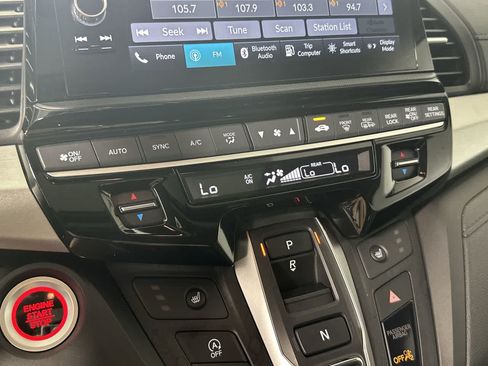 Used 2025 Honda Odyssey EX-L image 18