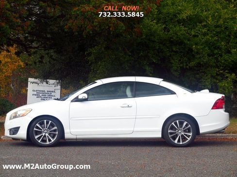 Used 2012 Volvo C70 T5 image 3