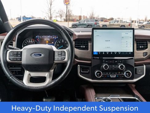 Used 2024 Ford Expedition Limited image 17