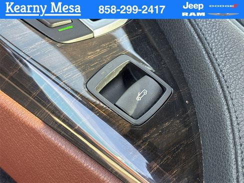 Used 2013 BMW 640i Convertible image 22