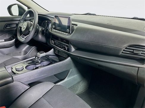 Used 2024 Nissan Rogue S image 26