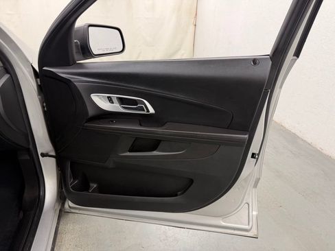 Used 2016 Chevrolet Equinox LS w/ LPO, Protection Package FWD image 9