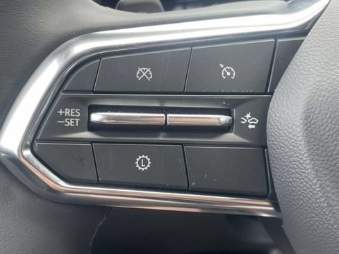 New 2027 Chevrolet Equinox LT w/ Safety and Technology Package FWD image 17