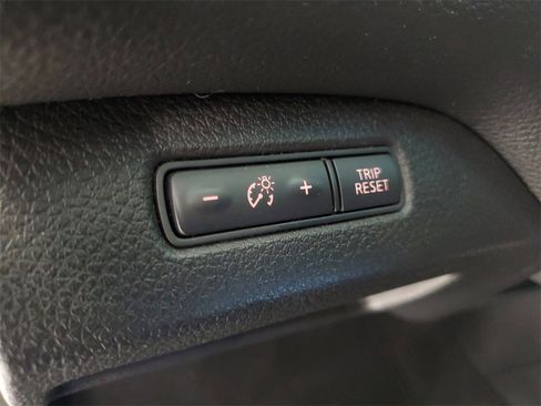 Used 2014 Nissan Altima 2.5 SV image 14