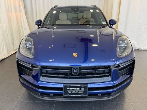 Certified 2026 Porsche Macan AWD/4WD image 6