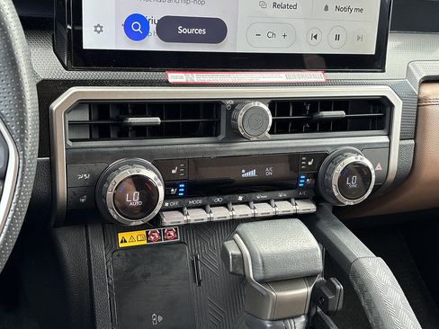 Certified 2026 Toyota 4Runner Limited AWD/4WD image 23