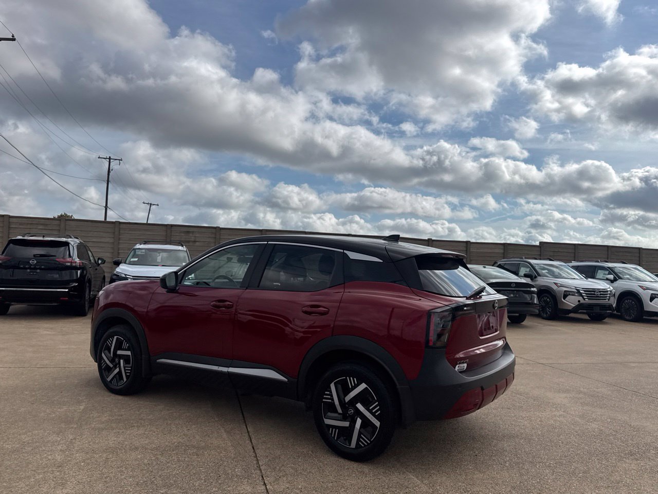 Used 2025 Nissan Kicks SV FWD image 16