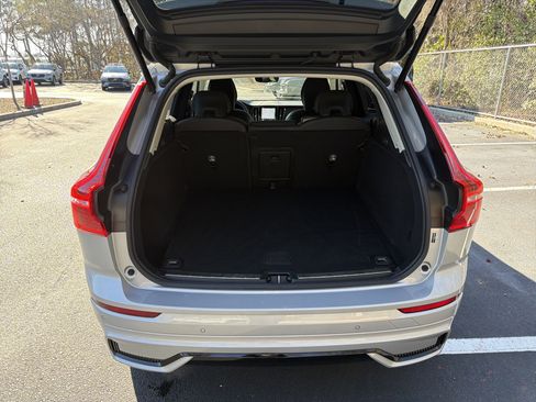 Certified 2025 Volvo XC60 B5 Plus image 34