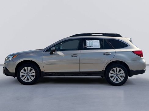 Used 2017 Subaru Outback 2.5i Premium AWD/4WD image 6