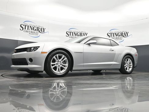 Used 2015 Chevrolet Camaro LT RWD image 28