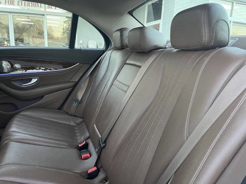 Used 2017 Mercedes-Benz E 300 4MATIC image 23