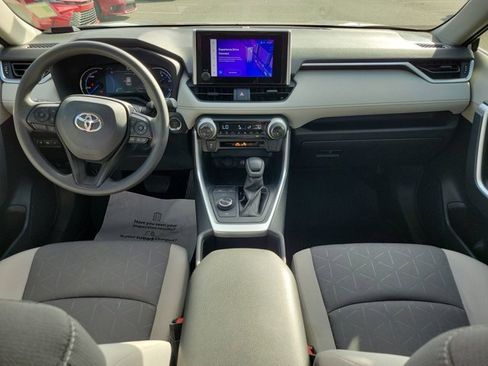 Used 2024 Toyota RAV4 XLE image 21