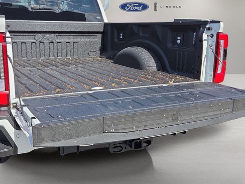 New 2026 Ford F250 Platinum image 9