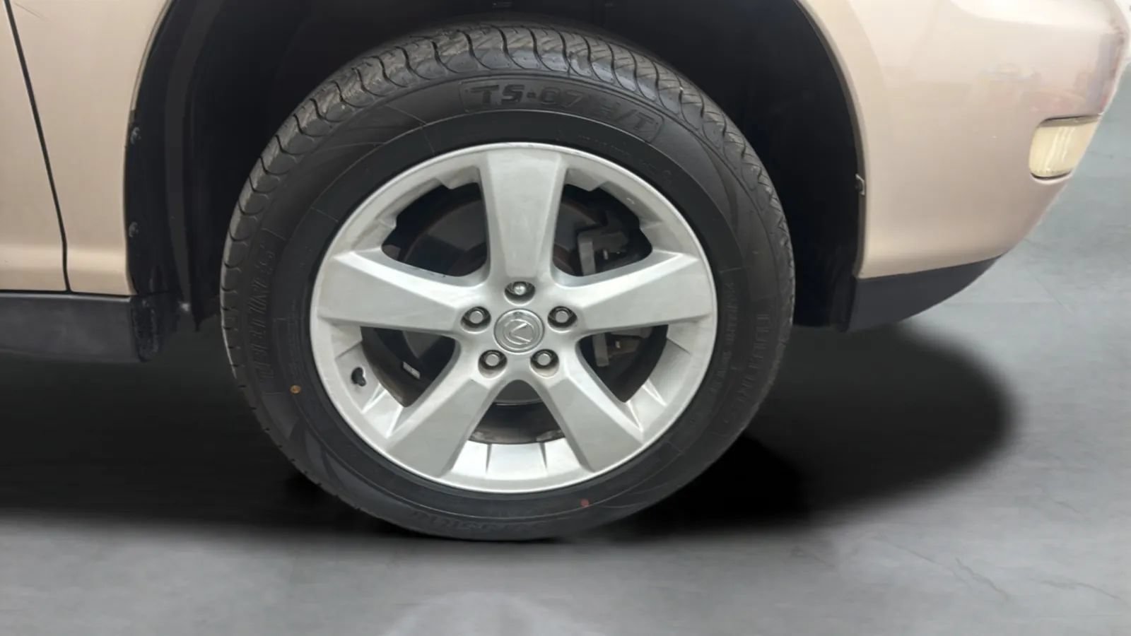 Used 2005 Lexus RX 330 AWD w/ Premium Plus Pkg image 25