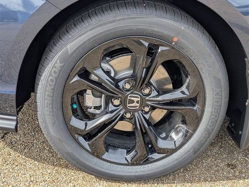 New 2025 Honda Accord SE image 9