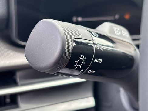 New 2026 Kia Sportage EX image 18