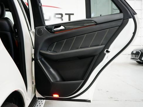 Used 2018 Mercedes-Benz GLE 63 AMG 4MATIC w/ Premium 3 Package image 24