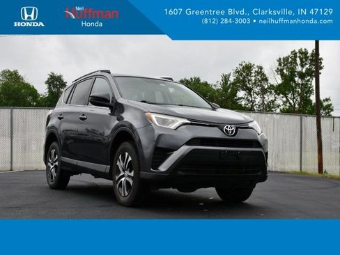 Used 2016 Toyota RAV4 LE AWD/4WD image 1