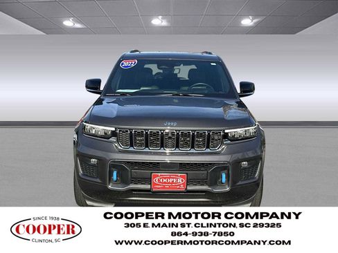 Used 2022 Jeep Grand Cherokee Overland w/ Advanced Protech Group III image 2