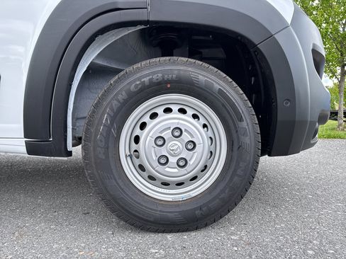 New 2026 RAM ProMaster 2500 w/ Advanced Safety Group FWD image 24