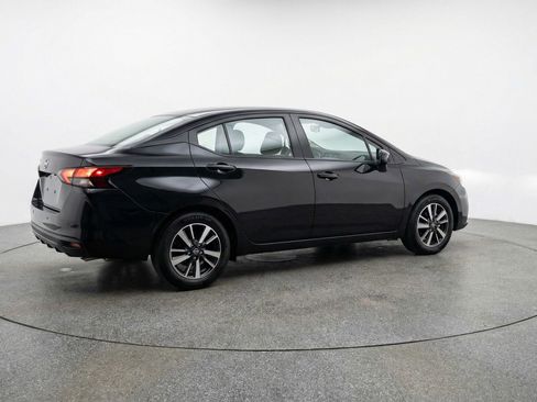 Used 2025 Nissan Versa SV FWD image 9