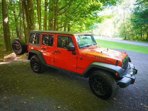 Used 2015 Jeep Wrangler Unlimited Sport AWD/4WD image 7