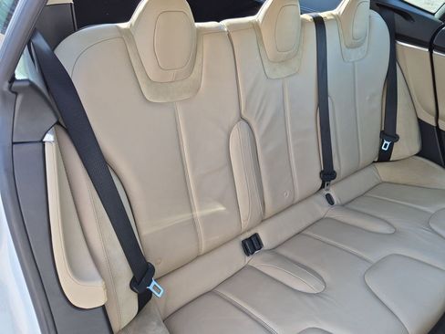 Used 2013 Tesla Model S Performance RWD image 24
