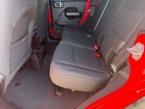 Used 2018 Jeep Wrangler Unlimited Sport S AWD/4WD image 11