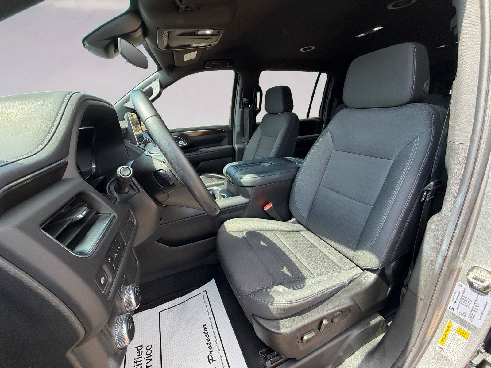 Used 2024 GMC Yukon XL SLE RWD image 9