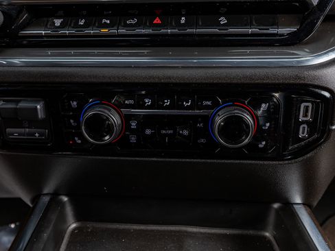 Used 2024 Chevrolet Silverado 2500 High Country w/ High Country Premium Package AWD/4WD image 26
