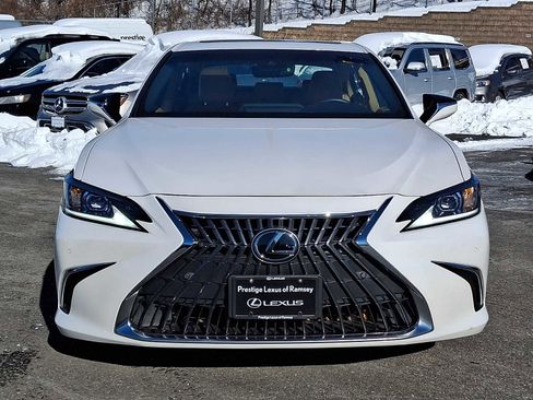 Used 2023 Lexus ES 350 w/ Premium Package image 2