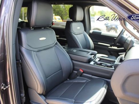 New 2027 Ford Expedition Max Platinum w/ Stealth Appearance Package RWD image 7