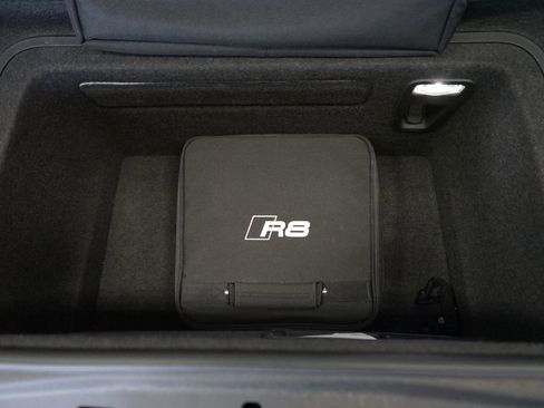 Used 2022 Audi R8 V10 w/ Carbon Exterior Package image 83