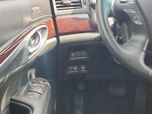 Used 2015 INFINITI Q70 3.7 image 12