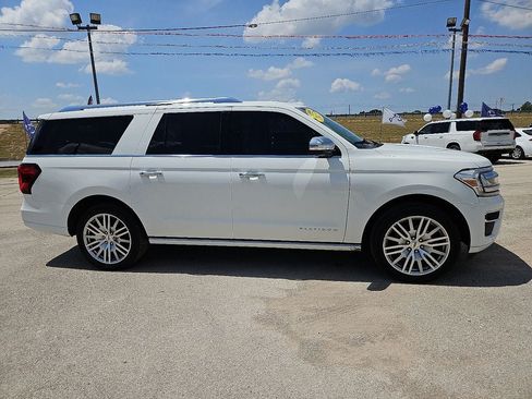 Used 2023 Ford Expedition Max Platinum RWD image 9