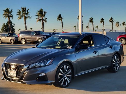 Used 2022 Nissan Altima 2.5 SR image 23