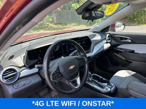 Used 2024 Chevrolet Trax LT w/ Driver Confidence Package FWD image 7