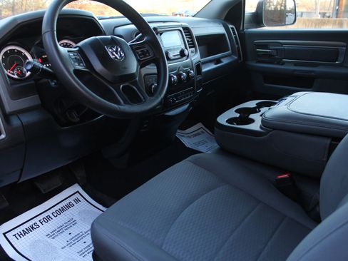 Used 2017 RAM 3500 Tradesman w/ Chrome Appearance Group image 11