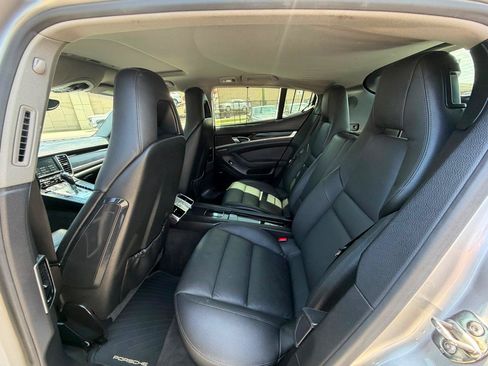 Used 2013 Porsche Panamera S RWD image 9
