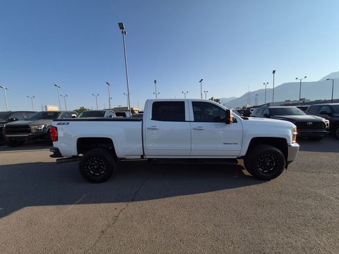 Used 2016 Chevrolet Silverado 2500 LT w/ LT Fleet Convenience Package AWD/4WD image 2
