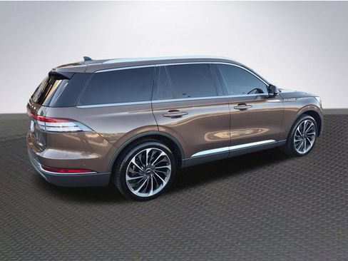 Used 2022 Lincoln Aviator Reserve w/ Equipment Group 201A image 4