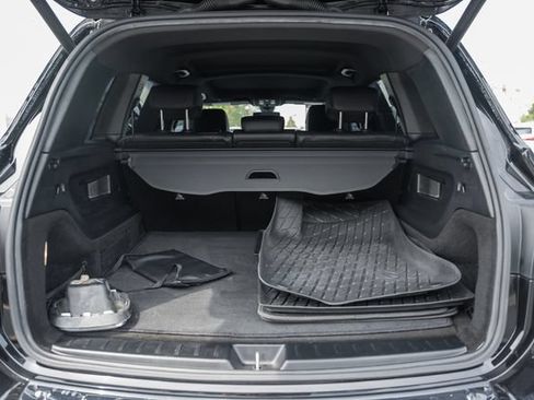 Used 2021 Mercedes-Benz GLB 250 4MATIC image 10