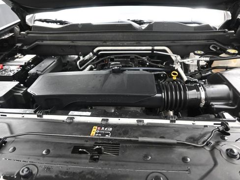 Used 2023 Chevrolet Colorado LT w/ LT Convenience Package RWD image 14