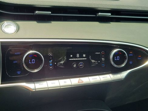 Certified 2023 Genesis GV70 2.5T w/ Advanced Package AWD/4WD image 29