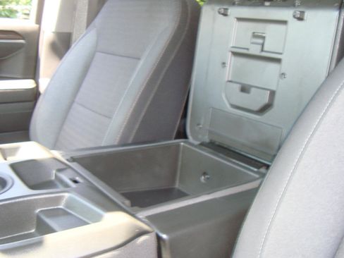 Used 2022 Chevrolet Silverado 1500 LT image 32