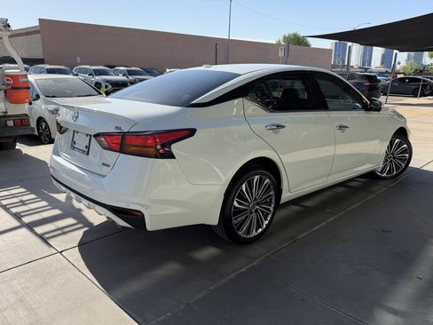 Used 2025 Nissan Altima 2.5 SL AWD/4WD image 4